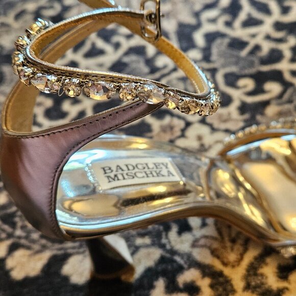 NEW Badgley Mischka Women's Ziana Curvy Stiletto with Gemstone Straps, Size 8 - Picture 4 of 11